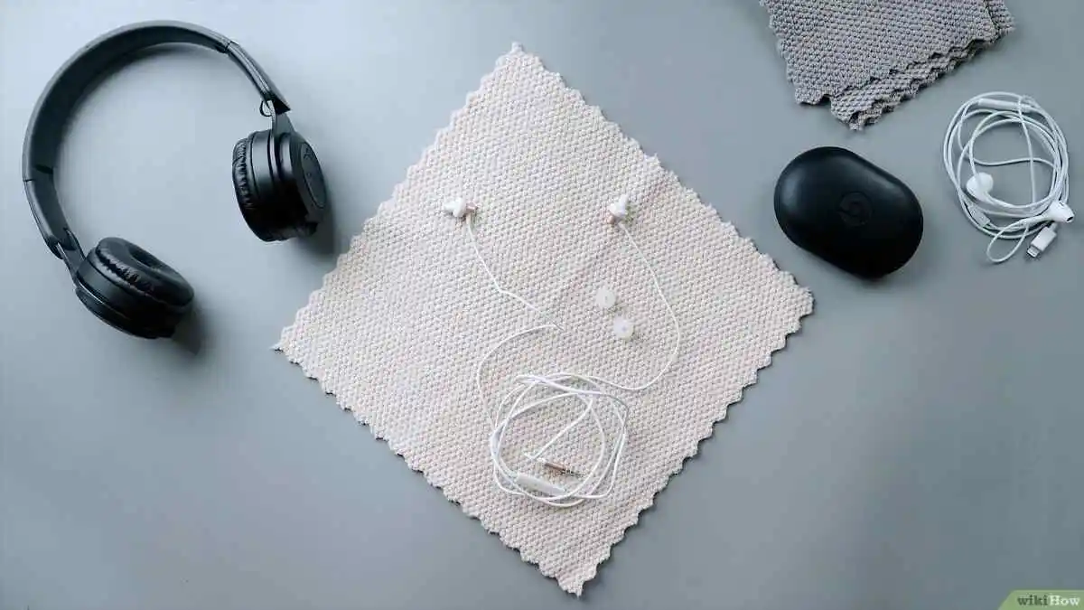 How To Disinfect Headphones (UpTo 99.9%)